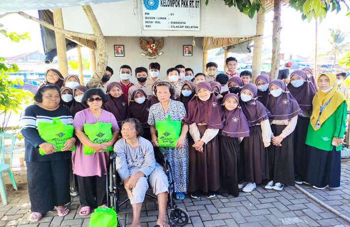 Baksos ke Kampung Nelayan