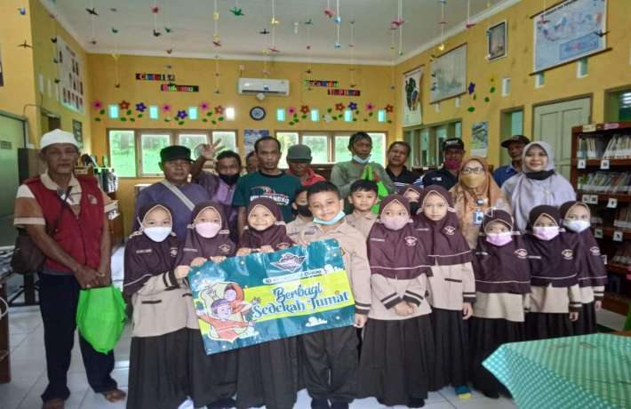 Berbagi Sedekah Jumat